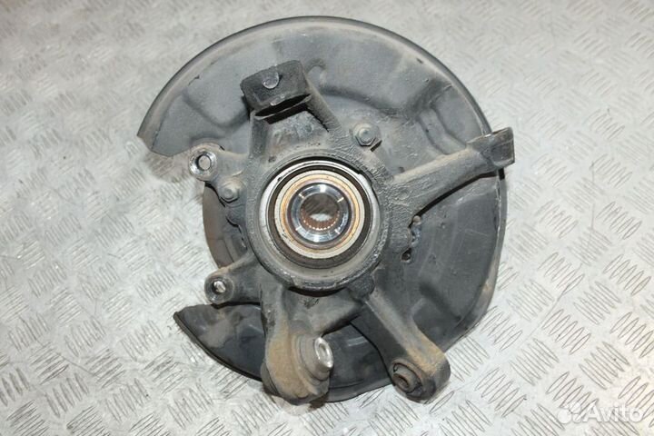 Ступица кулак задний левый Lexus GS 2 GS300 97-05