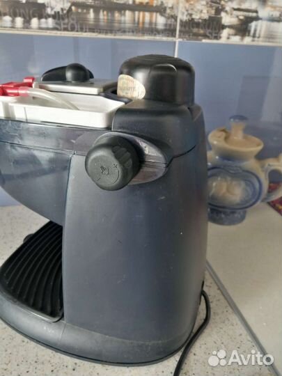 Кофеварка рожковая Delonghi