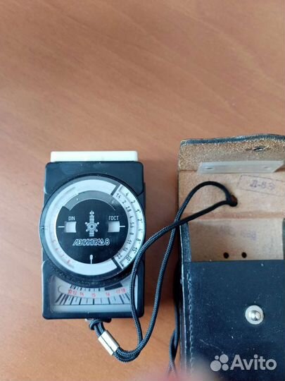 Фотоэлектрический экспонометр «Ленинград8» (Ю102)