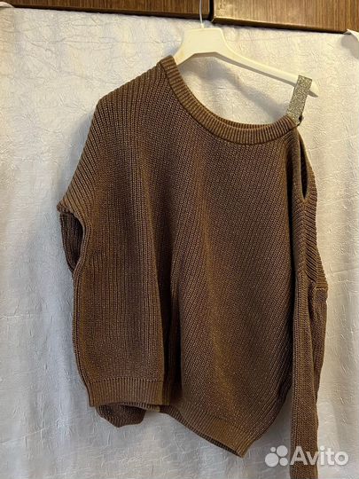 Свитер