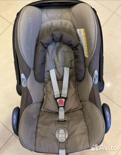 Автолюлька Maxi Cosi с базой isofix