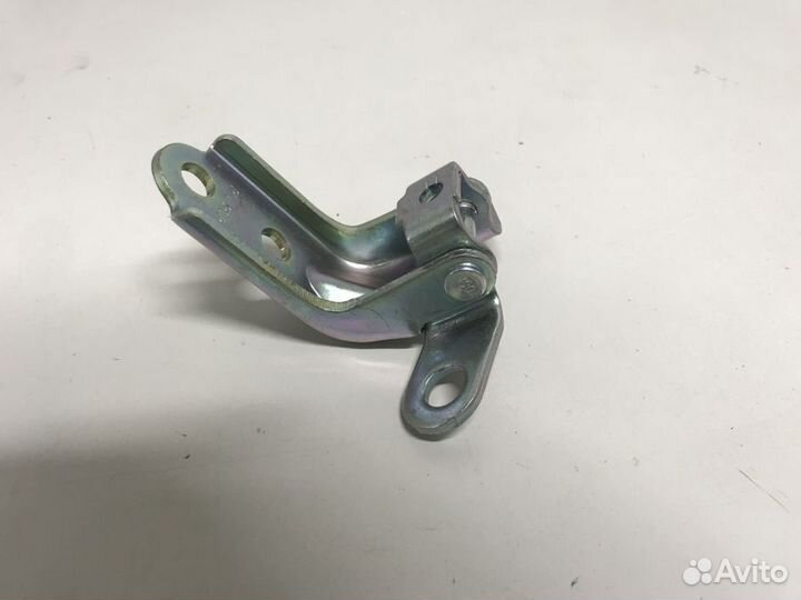 Петля двери задней левой нижняя Hyundai Solaris RB