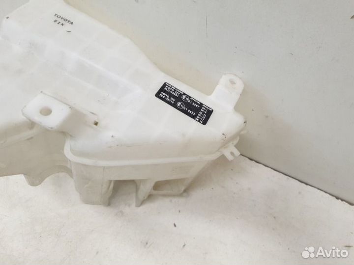 Бачок омывателя Toyota Land Cruiser Prado 150
