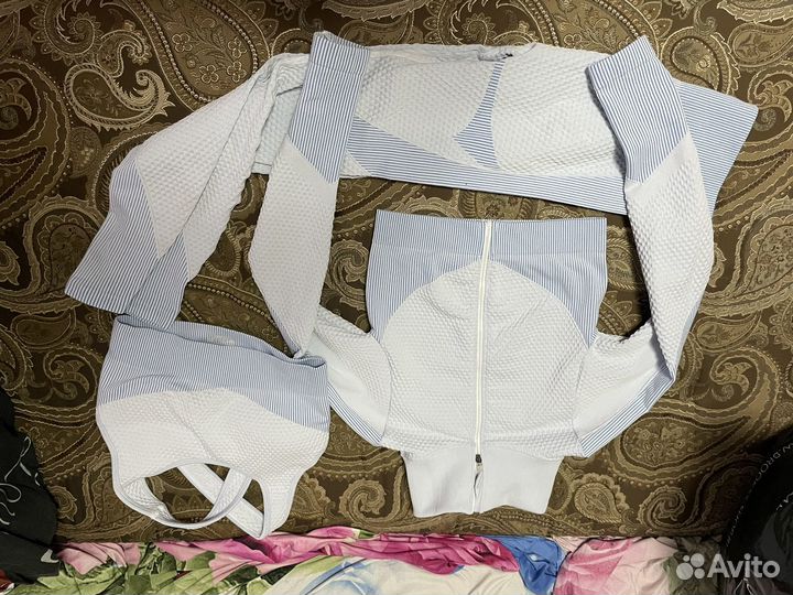 Женская одежда