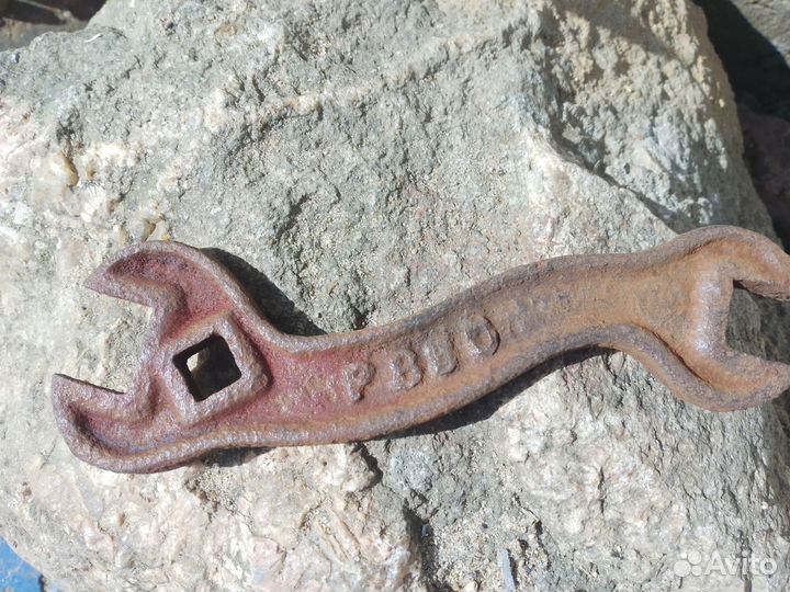 Старинный ключъ