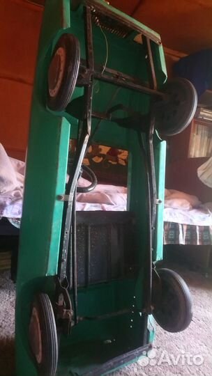 Детский автомобильный, железный, педальный