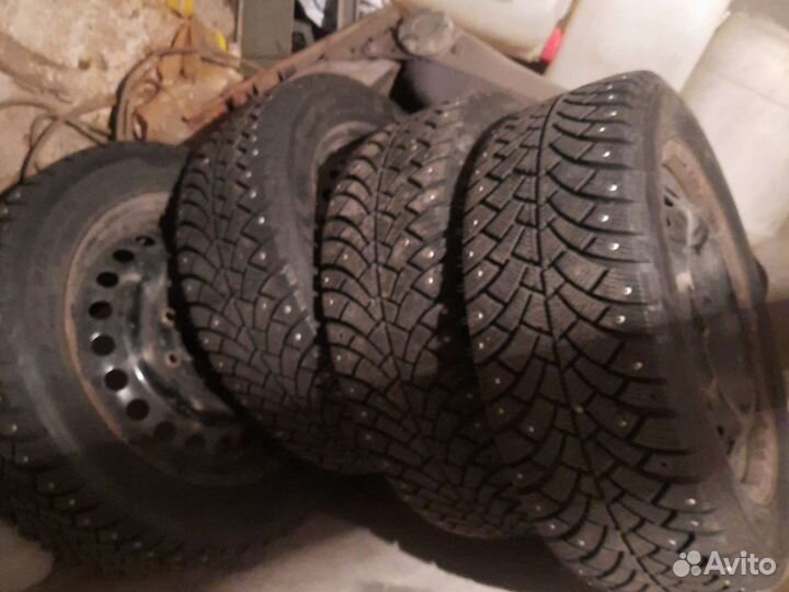 Bfgoodrich G-Force Stud 205/55 R16 94Q