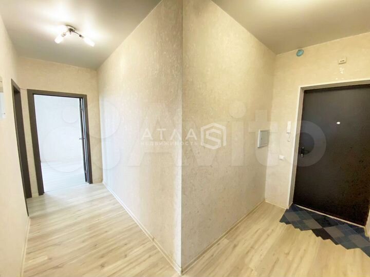 3-к. квартира, 77 м², 3/22 эт.