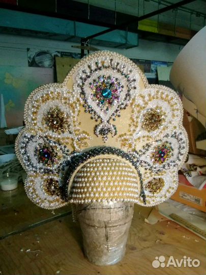 Кокошники русские