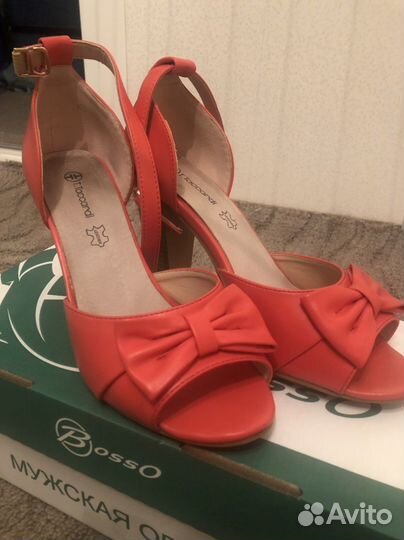 Босоножки женские