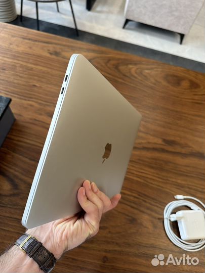 Apple macbook pro 13 2020 m1 8gb 256