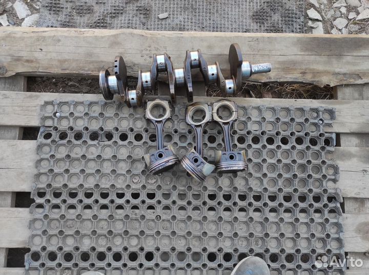 Коленвал,поршня,поддон k4m Рено Меган2