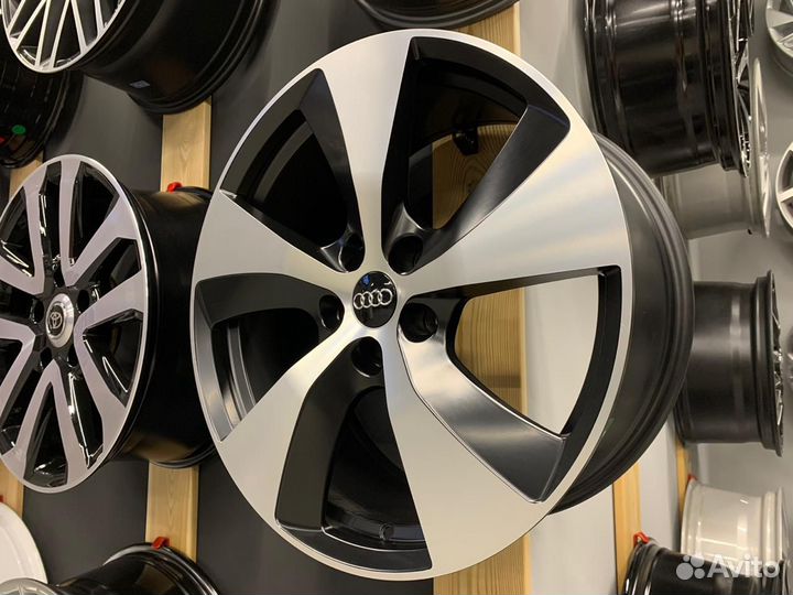 Диски R20 на Audi Q7