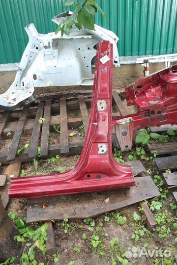 Порог со стойкой левый Renault Sandero 1 (Сандер