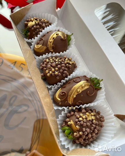 Клубника в шоколаде букеты