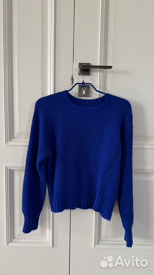 Свитер женский