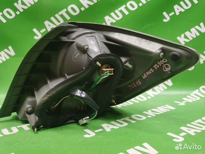 Фонарь задний Toyota Altezza