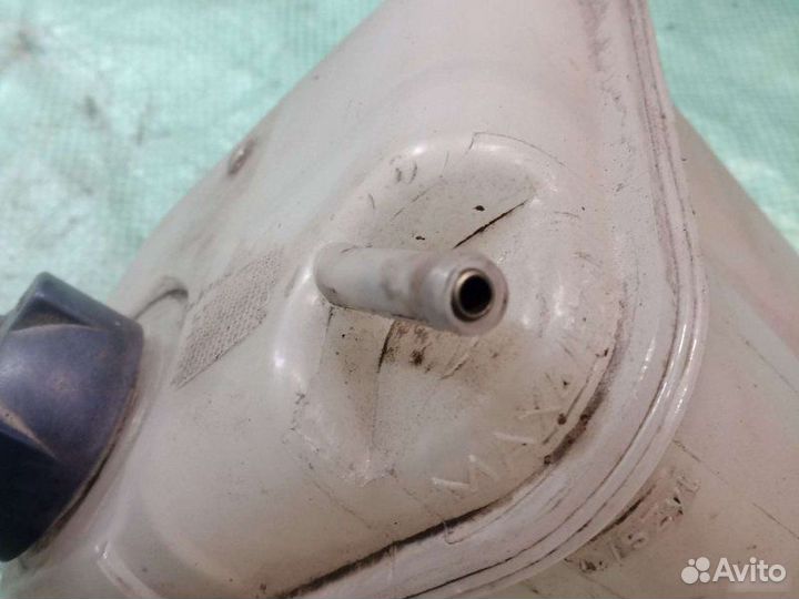 Расширительный бачок Audi 80 B4 1992