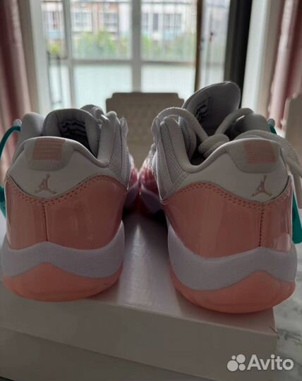 Jordan 11 low pink Оригинал