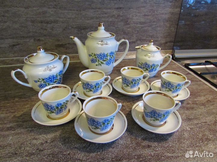 Кофейный фарфоровый сервиз