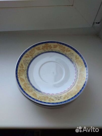 Чашки и блюдца