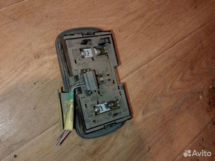 Светильник салона потолочный на Рено megane 1