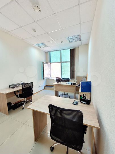 Офис в бизнес центре, 14 м²