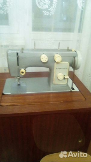 Швейная машина