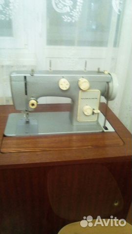 Швейная машина