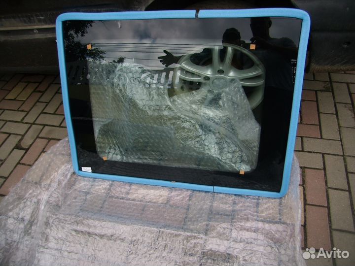 Стекло в кузов для микроавтобуса