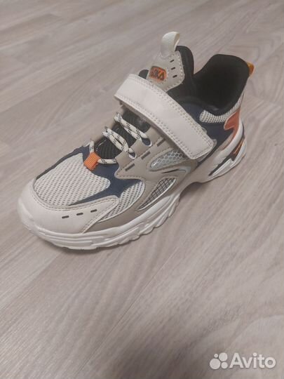 Кроссовки детские