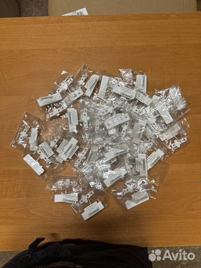 Накладка на стык крышки кабель-канала 65 мм