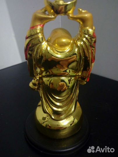 Хотей со слитком