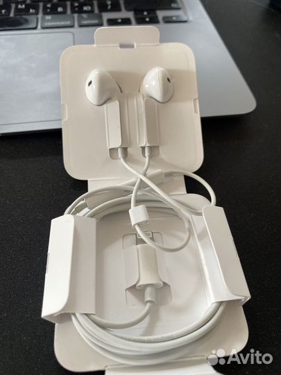 Наушники Apple Earpods lightning
