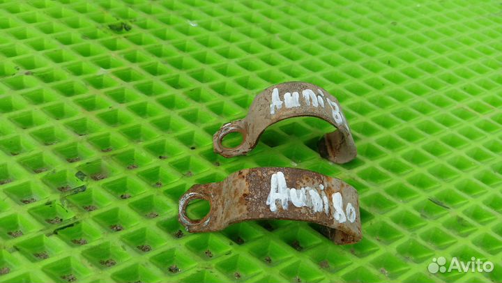 Скоба втулки стабилизатора Audi 80 B3, Passat B2