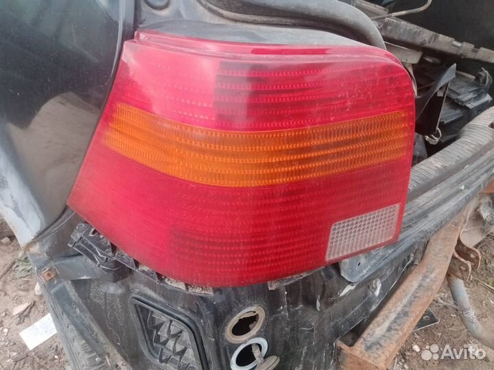 Фонарь задний левый Volkswagen Golf 4хэтчбек