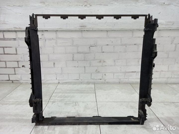 Рамка радиатора Land Rover Range Rover 322 5.0