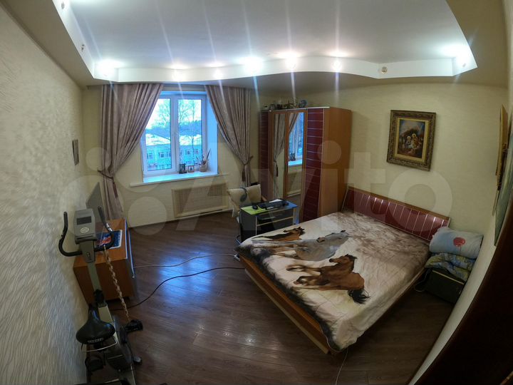 3-к. квартира, 92 м², 4/4 эт.
