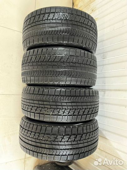 Bridgestone Blizzak VRX 235/40 R18 и 255/35 R18 91S