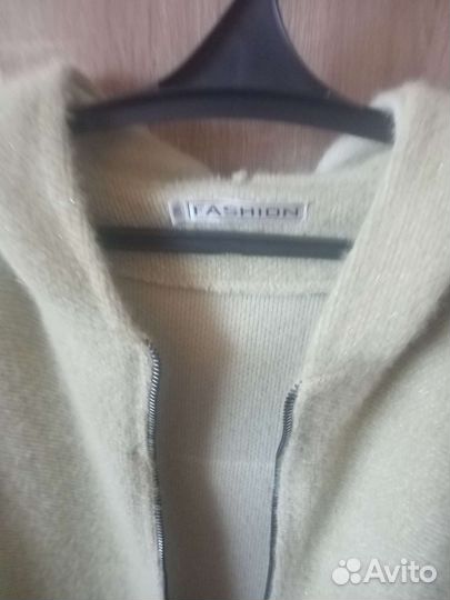 Теплая кофта для девочки. Размер 40