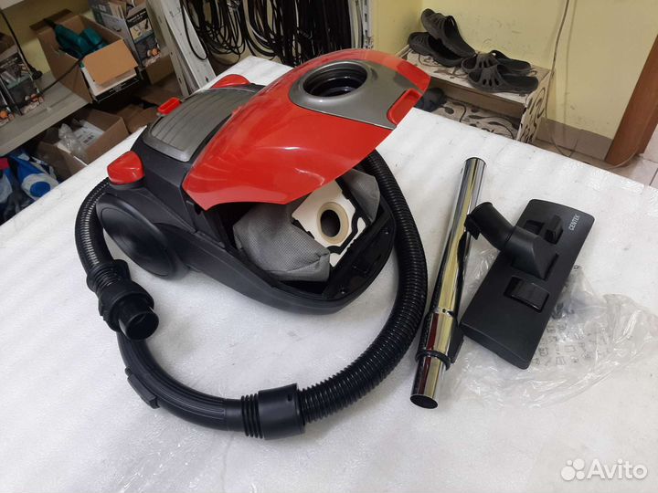 Пылесос новый