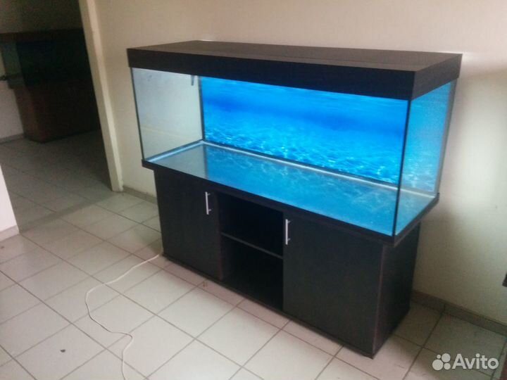 Аквариум 500л. тумба, крышка, биофильтр, фон, свет