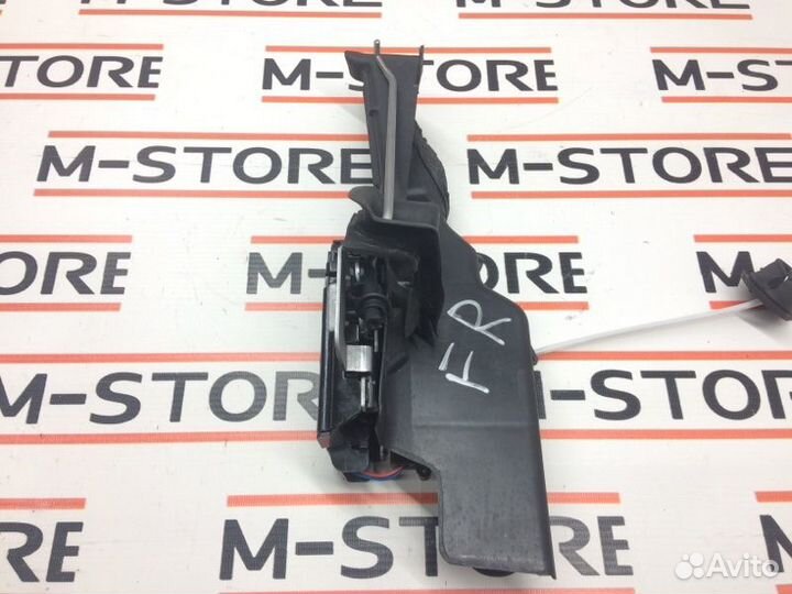 Замок двери передний правый Audi A4 B6 ALT 2003