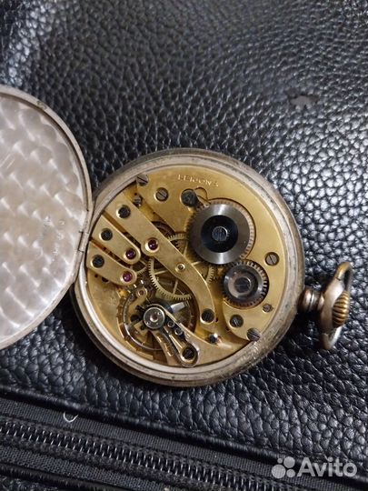 Старинные карманные часы