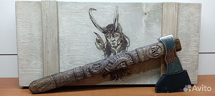 Топор резной Локи ручная работа