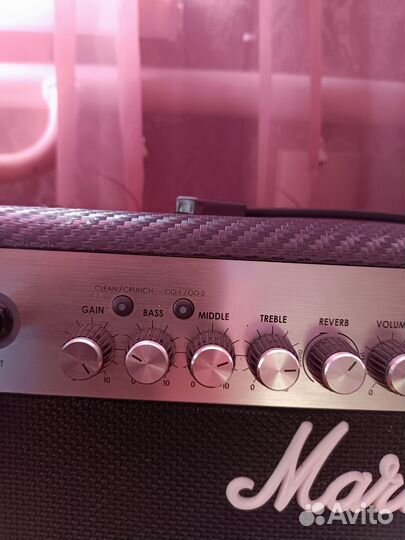 Гитарный комбоусилитель
