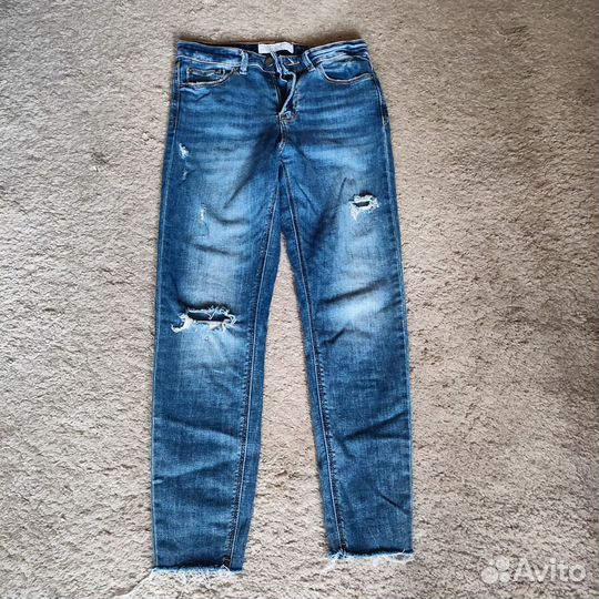 Джинсы Stradivarius, р.44
