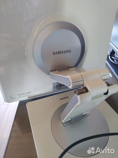 Монитор Samsung syncmaster 770p