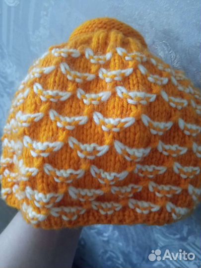 Шапка для девочки с хвостиком : )