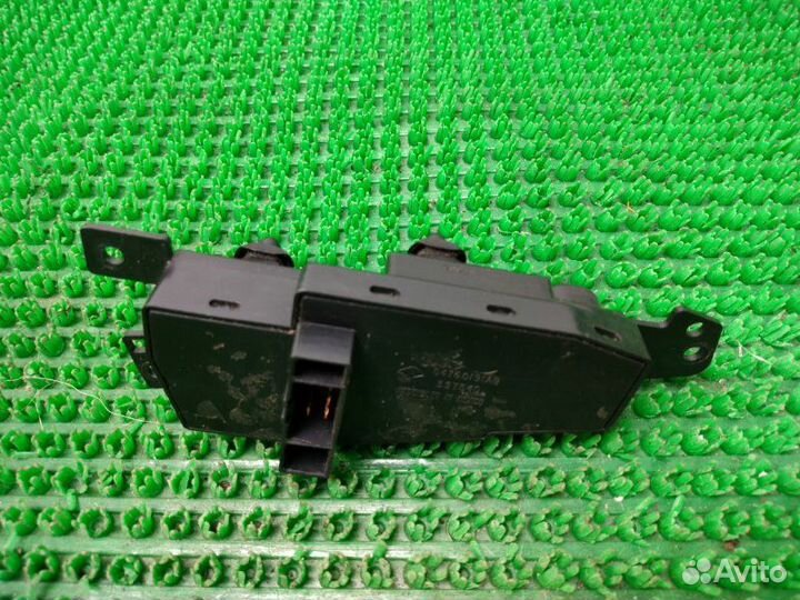 Блок управления стеклоподъёмниками Dodge Intrepid